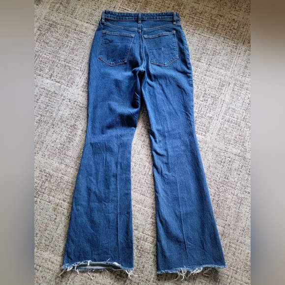 A&F Curve Love The Vintage Flare High Rise Jeans Raw Hem Size 29 Tall - Picture 9 of 15